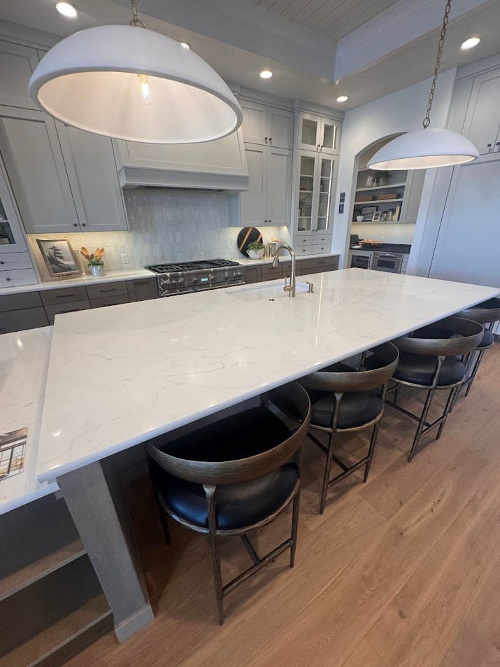 Quartz Island with Bar Seating